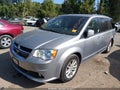 2020 Dodge Grand Caravan — photo 2 of 16 | VIN 2C4RDGCG7LR193609