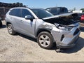 2019 Toyota RAV4 — photo 1 of 16 | VIN 2T3W1RFV9KC014669
