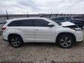 2019 Toyota Highlander — photo 13 of 16 | VIN 5TDYZRFH6KS292523