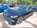 2019 Toyota Camry — photo 2 of 16 | VIN 4T1B11HK1KU687868