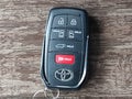2026 Toyota Sienna — photo 11 of 18 | VIN 5TDESKFC8TS263710