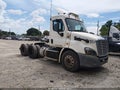 2016 Freightliner Cascadia 113 — photo 1 of 16 | VIN 3AKJGBDV4GSHE4027