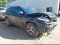 2016 Jeep Cherokee — photo 1 of 16 | VIN 1C4PJMBS7GW335510
