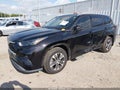 2022 Toyota Highlander — photo 2 of 17 | VIN 5TDGZRAH0NS130152