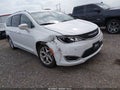 2018 Chrysler Pacifica — photo 1 of 17 | VIN 2C4RC1EG3JR270759