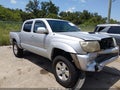 2006 Toyota Tacoma — photo 1 of 16 | VIN 3TMJU62N46M028734