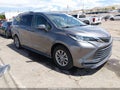 2021 Toyota Sienna — photo 1 of 18 | VIN 5TDKRKEC7MS011111
