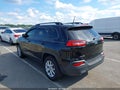 2017 Jeep Cherokee — photo 3 of 16 | VIN 1C4PJMAB1HW658552