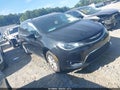 2019 Chrysler Pacifica — photo 1 of 15 | VIN 2C4RC1BG1KR526189