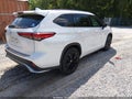 2023 Toyota Highlander — photo 4 of 18 | VIN 5TDKDRBH9PS029458