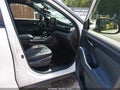 2023 Toyota Highlander — photo 5 of 18 | VIN 5TDKDRBH9PS029458