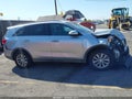 2016 Kia Sorento — photo 13 of 16 | VIN 5XYPG4A3XGG017760
