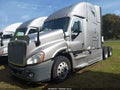 2013 Freightliner Cascadia 125 — photo 2 of 15 | VIN 1FUJGLDR6DSBV2123