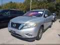 2015 Nissan Pathfinder — photo 2 of 11 | VIN 5N1AR2MN8FC698579