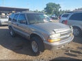 1999 Chevrolet Blazer — photo 1 of 10 | VIN 1GNDT13W9X2199229