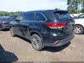 2019 Toyota Highlander Hybrid — photo 3 of 15 | VIN 5TDJGRFH0KS067036