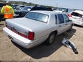 1996 Lincoln Town Car — photo 4 of 16 | VIN 1LNLM82W3TY648645