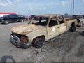 1998 GMC Sierra 3500 HD — photo 6 of 10 | VIN 1GTHK33F0WF039465