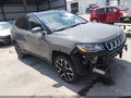 2019 Jeep Compass — photo 1 of 17 | VIN 3C4NJDCBXKT842258