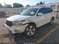 2013 Toyota Highlander — photo 2 of 16 | VIN 5TDYK3EHXDS105709