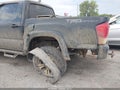 2016 Toyota Tacoma — photo 6 of 17 | VIN 5TFAZ5CN5GX010216