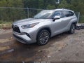 2021 Toyota Highlander — photo 2 of 17 | VIN 5TDFZRAH6MS073501