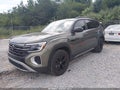 2024 Volkswagen Atlas — photo 2 of 16 | VIN 1V2CR2CA5RC603393