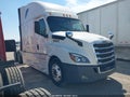 2018 Freightliner New Cascadia 126 — photo 1 of 22 | VIN 3AKJHHDR2JSJJ6477