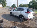 2018 Nissan Rogue — photo 3 of 17 | VIN 5N1AT2MV5JC795264