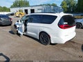 2021 Chrysler Pacifica — photo 3 of 16 | VIN 2C4RC1L77MR575382