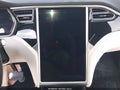 2016 Tesla Model X — photo 14 of 18 | VIN 5YJXCBE2XGF029383