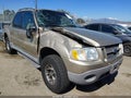 2001 Ford Explorer Sport Trac — photo 1 of 15 | VIN 1FMZU67EX1UA42309
