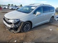 2020 Chrysler Pacifica — photo 2 of 17 | VIN 2C4RC1EG5LR135463