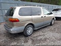 2000 Toyota Sienna — photo 4 of 15 | VIN 4T3ZF13C1YU179500