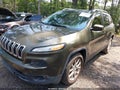 2016 Jeep Cherokee — photo 2 of 16 | VIN 1C4PJLCB4GW125892