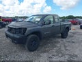 2005 Nissan Titan — photo 2 of 12 | VIN 1N6BA06B75N520234