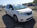 2013 Toyota Sienna — photo 1 of 17 | VIN 5TDYK3DC4DS335185