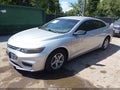 2016 Chevrolet Malibu — photo 2 of 13 | VIN 1G1ZB5ST7GF352367