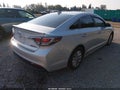 2017 Hyundai Sonata Hybrid — photo 4 of 19 | VIN KMHE24L34HA075430