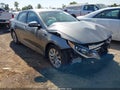 2018 Kia Optima — photo 1 of 17 | VIN 5XXGT4L33JG268673