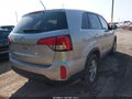 2015 Kia Sorento — photo 4 of 11 | VIN 5XYKT3A68FG576491