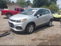2018 Chevrolet Trax — photo 2 of 16 | VIN 3GNCJNSB6JL246293