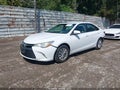 2015 Toyota Camry — photo 2 of 17 | VIN 4T1BF1FK2FU030670