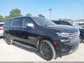 2022 Chevrolet Suburban — photo 1 of 17 | VIN 1GNSKFKD0NR355704