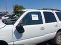 2001 Chevrolet Tahoe — photo 12 of 13 | VIN 1GNEK13T21R180503