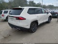2024 Toyota Highlander — photo 4 of 15 | VIN 5TDADAB57RS003723