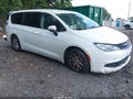 2022 Chrysler Voyager — photo 1 of 17 | VIN 2C4RC1CG1NR160138
