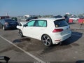 2018 Volkswagen Golf — photo 3 of 16 | VIN 3VW547AU6JM284685