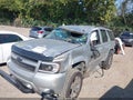 2011 Chevrolet Tahoe — photo 6 of 10 | VIN 1GNSCBE04BR239738