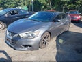 2017 Nissan Maxima — photo 2 of 16 | VIN 1N4AA6AP2HC451172